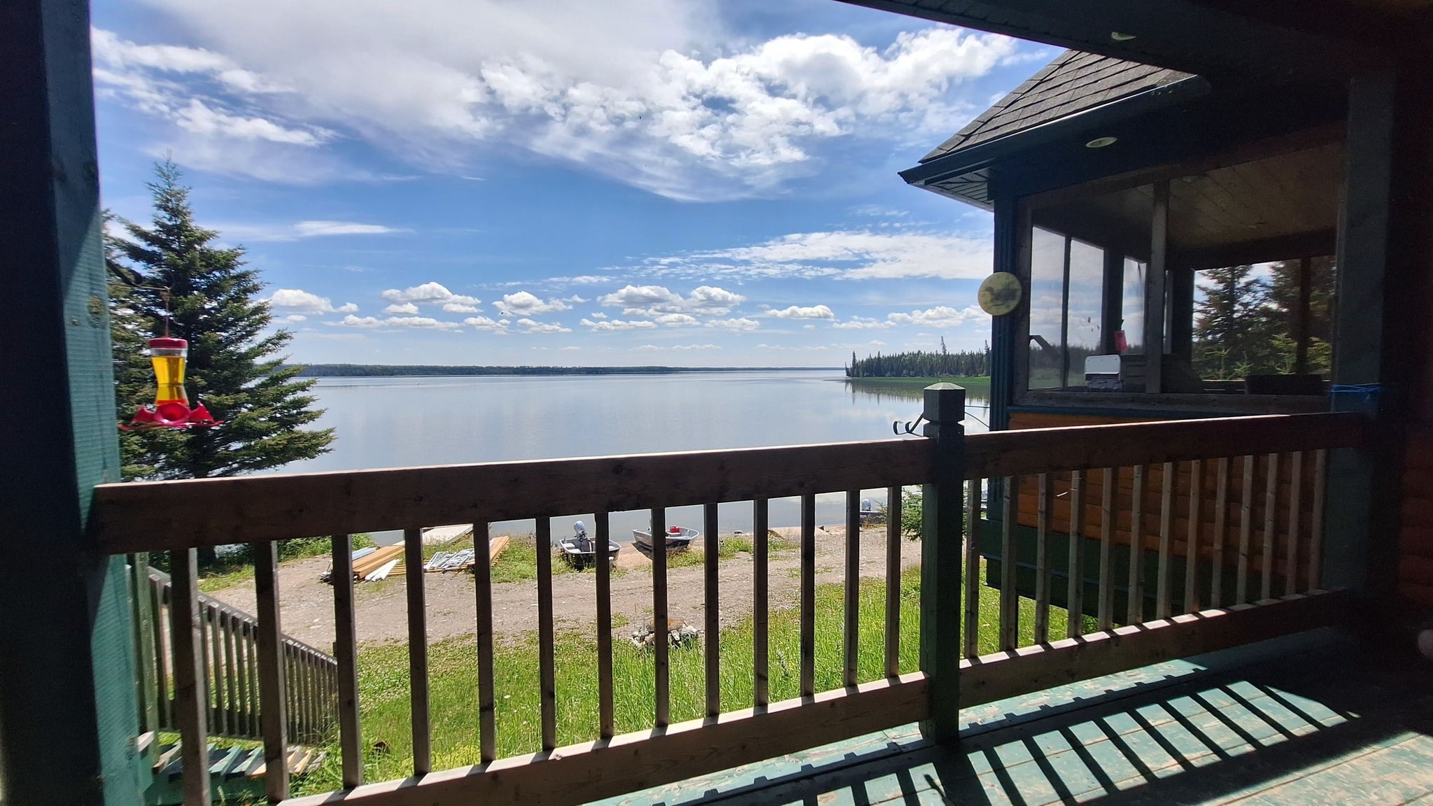 Pourvoirie Mistawak - Pavillon tout confort pouvant accueillir jusqu’à 14 personnes.